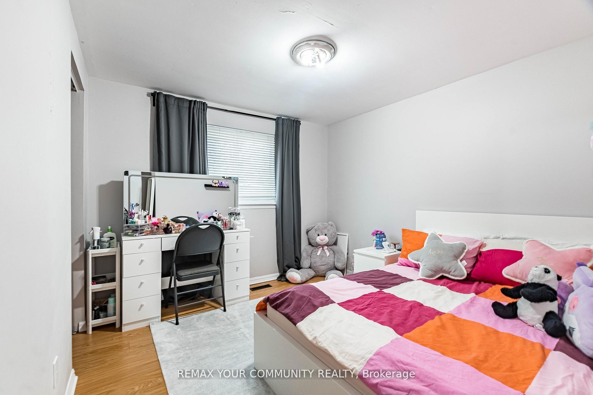 









2202


Bridge

Road,
Oakville,




ON
L6L 2G3

