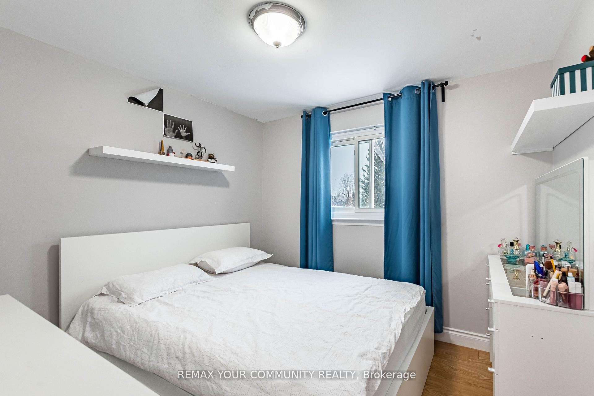 









2202


Bridge

Road,
Oakville,




ON
L6L 2G3

