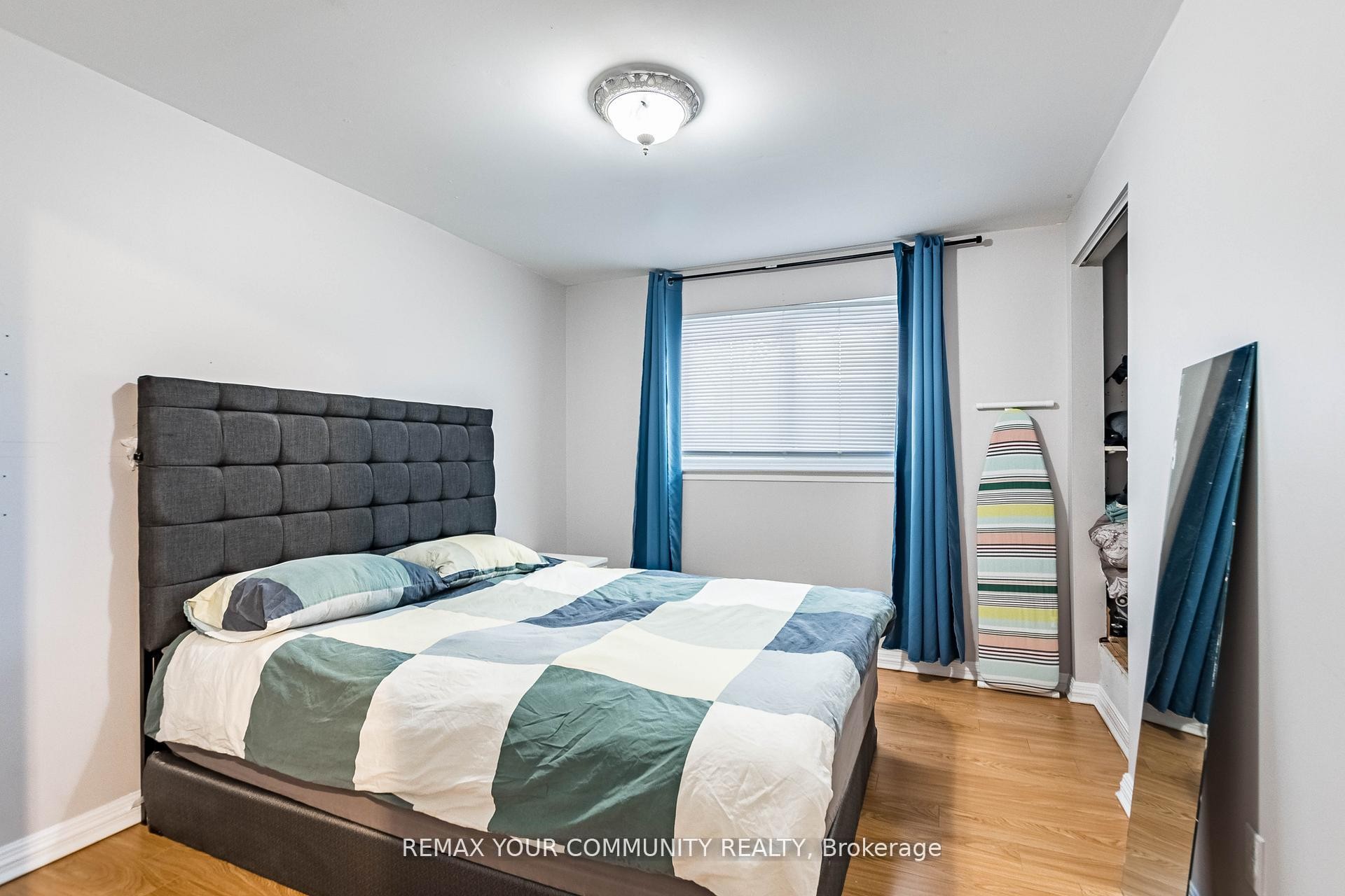 









2202


Bridge

Road,
Oakville,




ON
L6L 2G3

