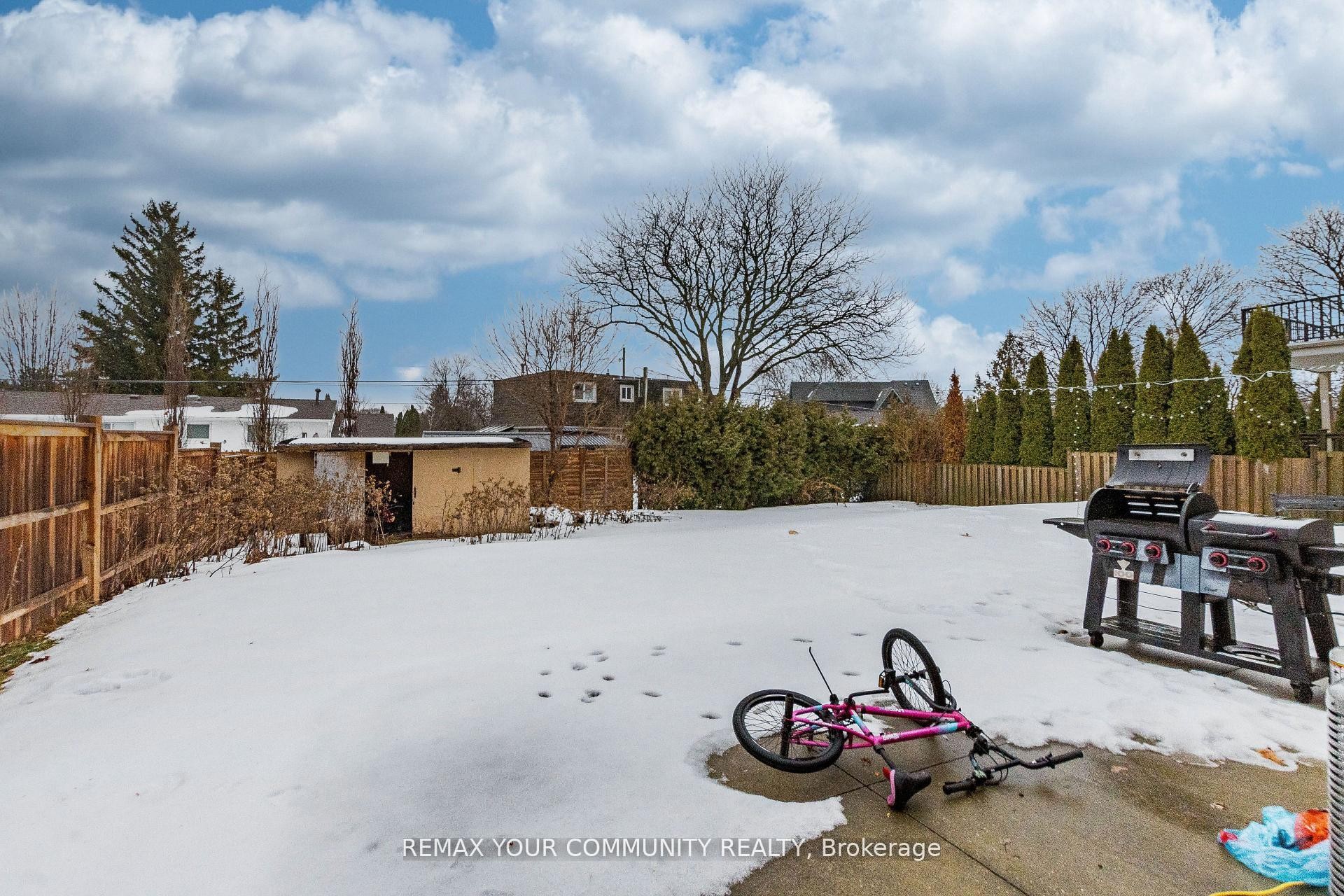 









2202


Bridge

Road,
Oakville,




ON
L6L 2G3

