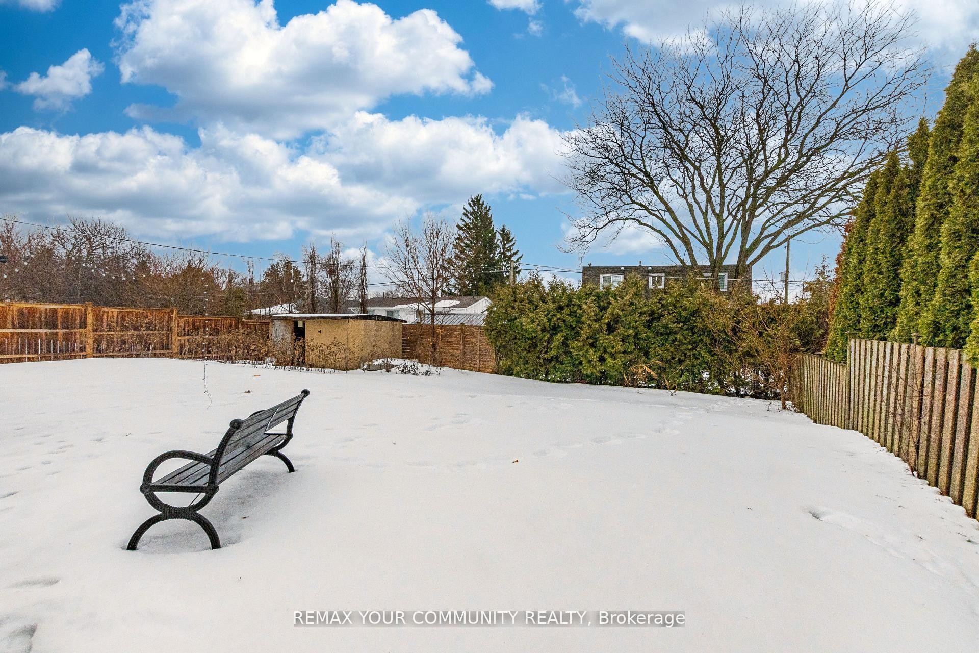 









2202


Bridge

Road,
Oakville,




ON
L6L 2G3

