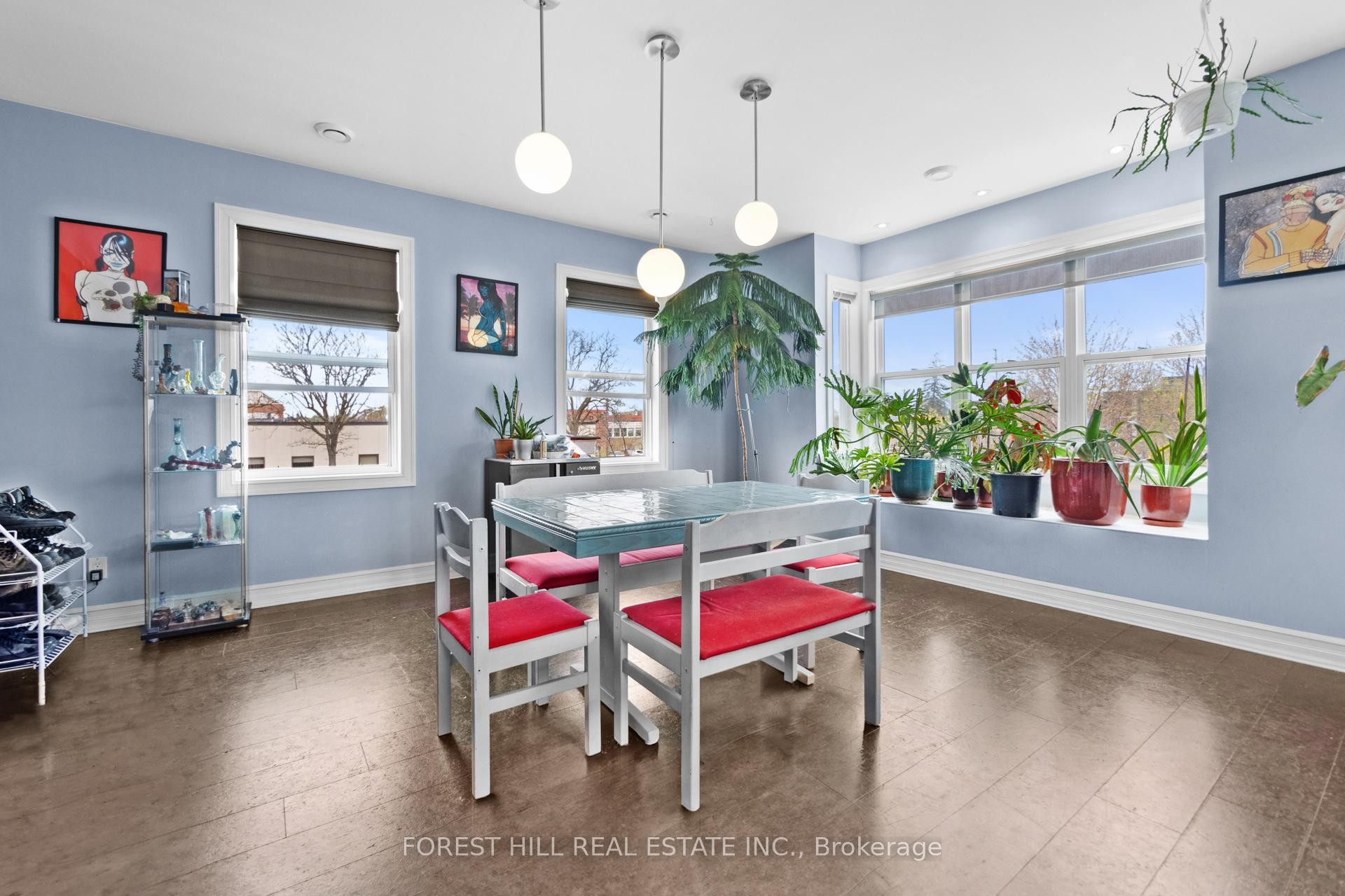 









201


Queen

Street South,
Mississauga,




ON
L5M 1L4

