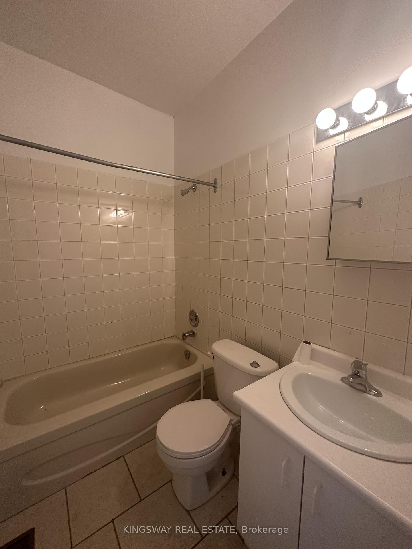 









1504


Queen

Street West, 2A,
Toronto,




ON
M6R 1A4

