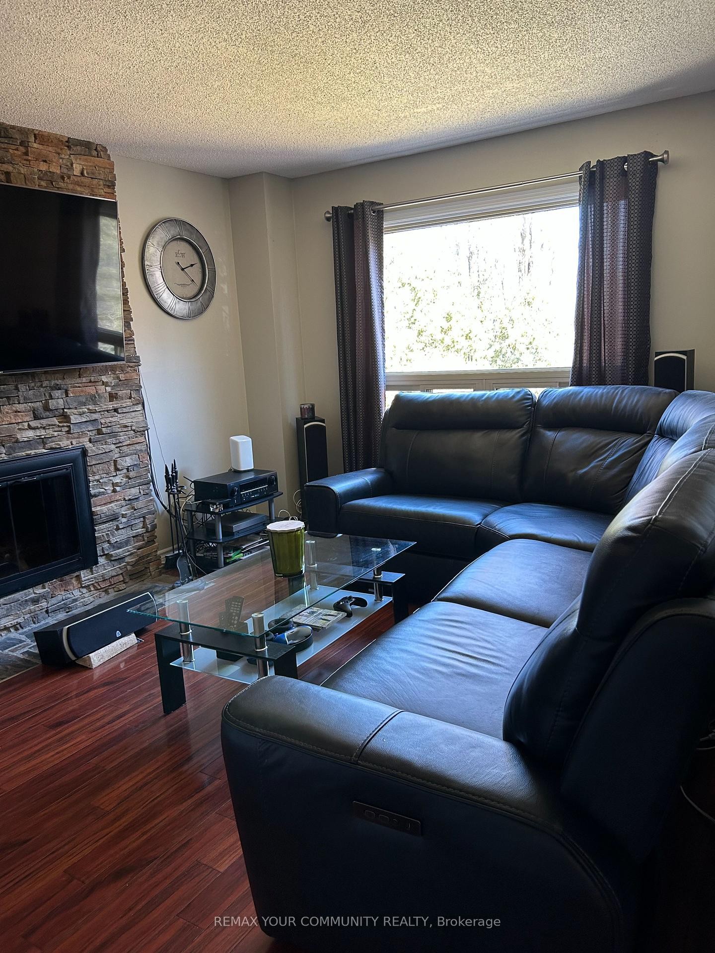 









19


St. Michael's

Crescent,
Caledon,




ON
L7E 5Z2

