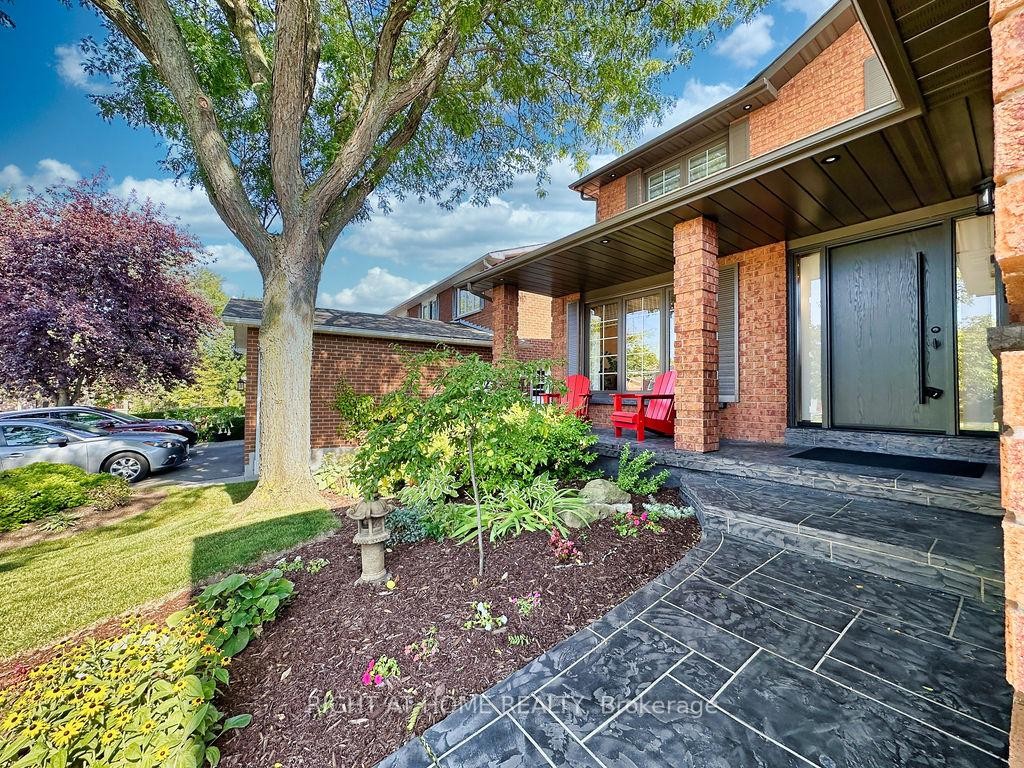 









1986


Roy Ivor

Crescent,
Mississauga,




ON
L5L 3N8

