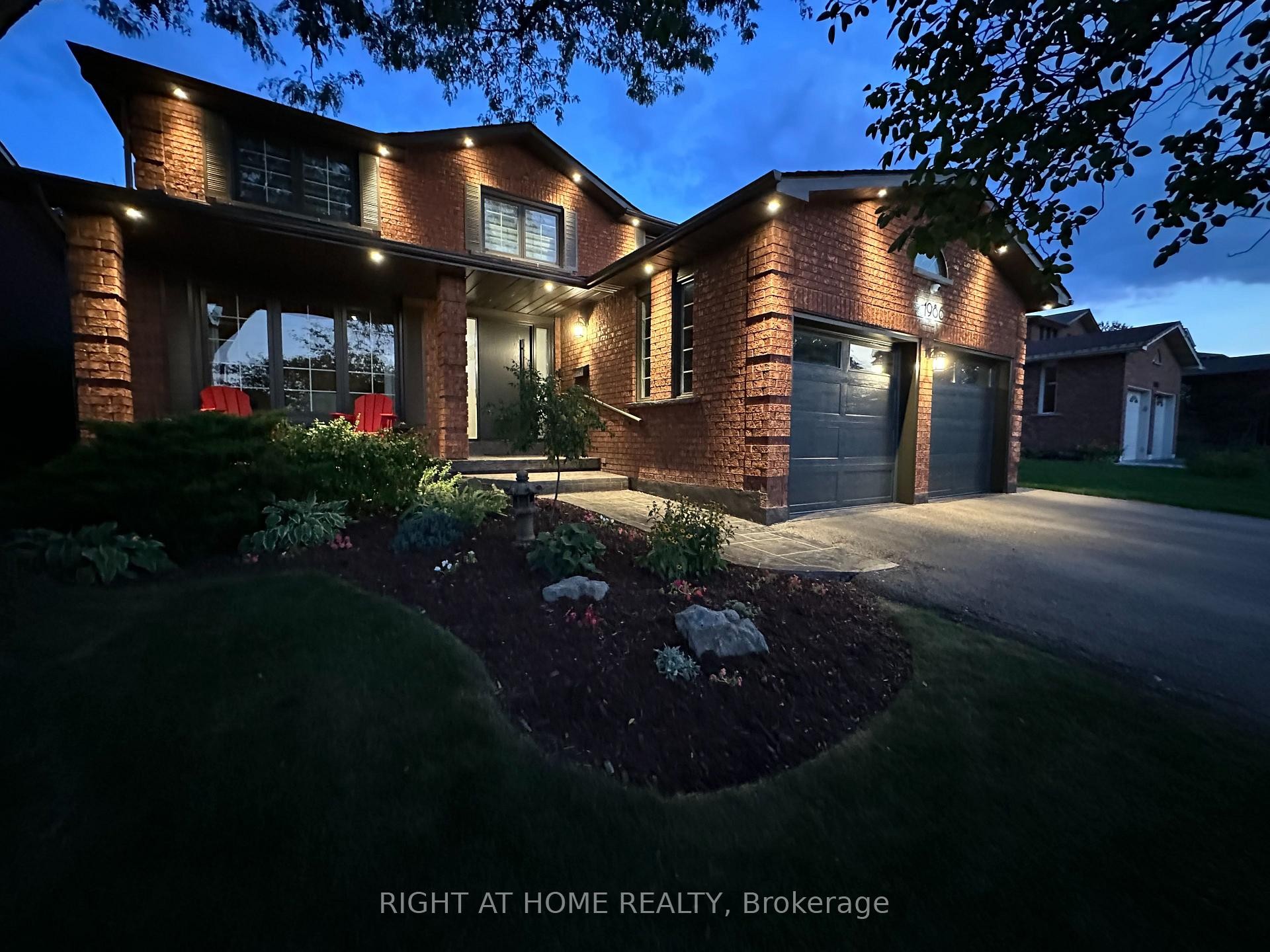 









1986


Roy Ivor

Crescent,
Mississauga,




ON
L5L 3N8

