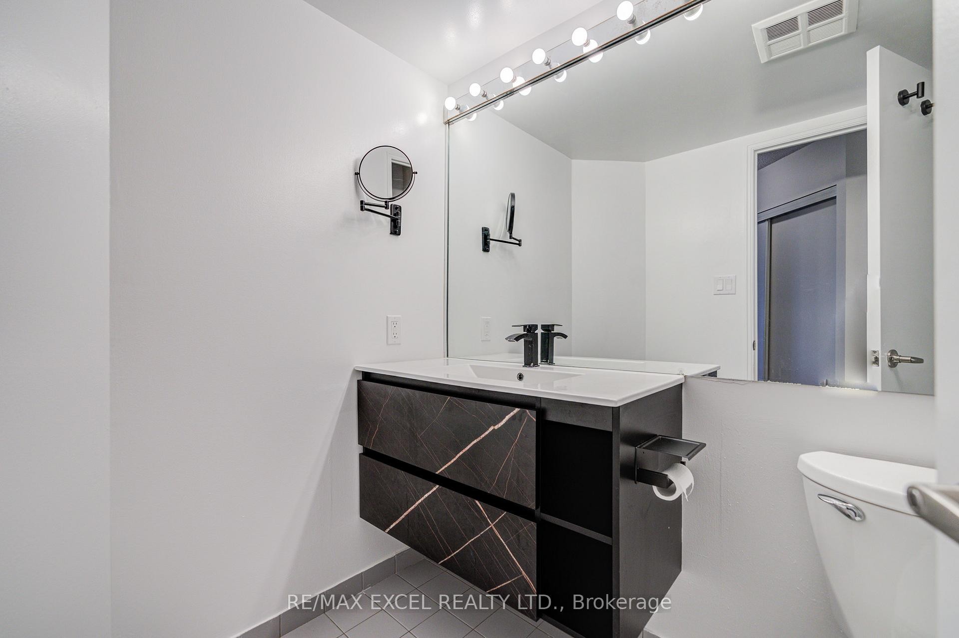 









2269


Lake Shore

Boulevard West, 2105,
Toronto,




ON
M8V 3X6


