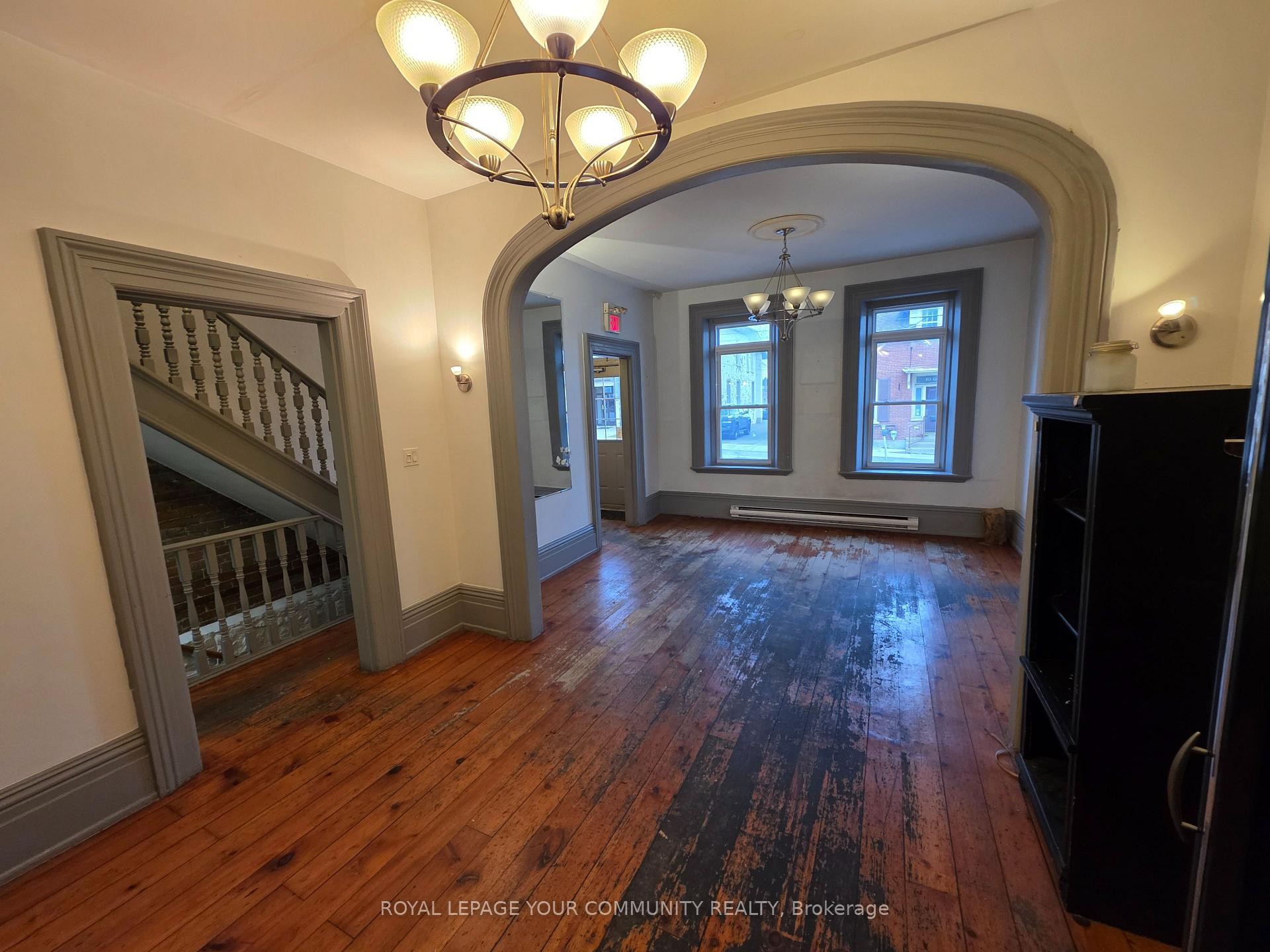 









373


Queen

Street,
Peterborough,




ON
K9H 3J7

