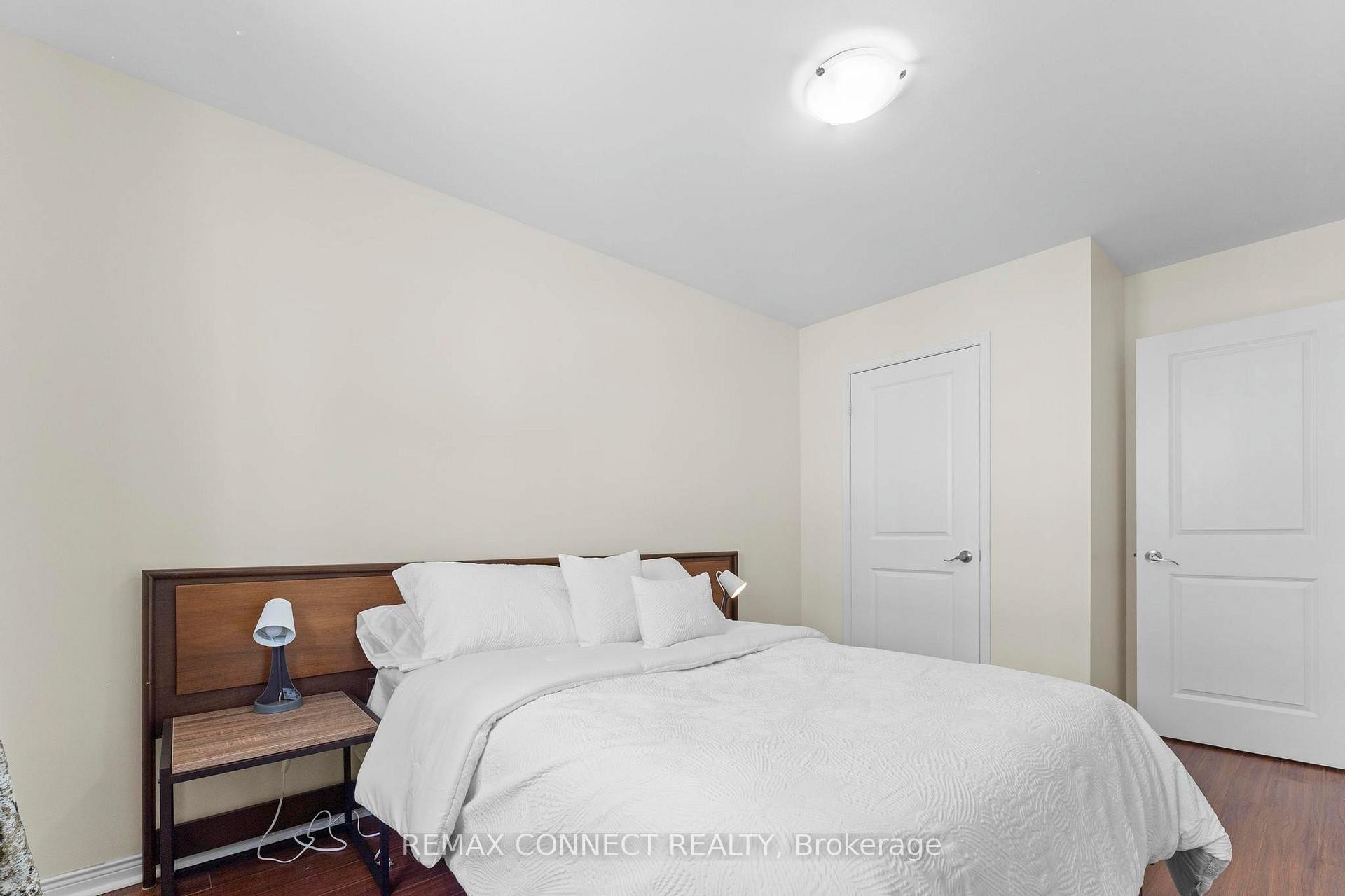 









90


Munroe

Street, #Bedroom,
Cobourg,




ON
K9A 1C1

