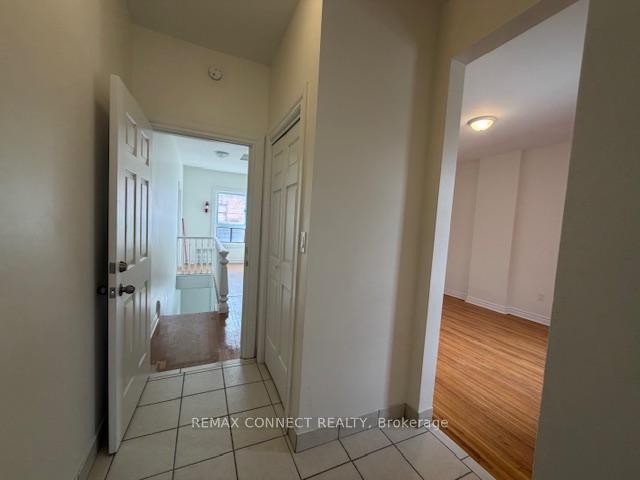 









267


Catharine

Street North, Unit 2,
Hamilton,




ON
L8L 4S8

