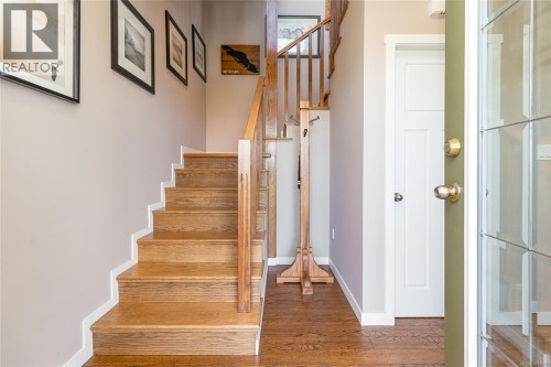 Spacious entry