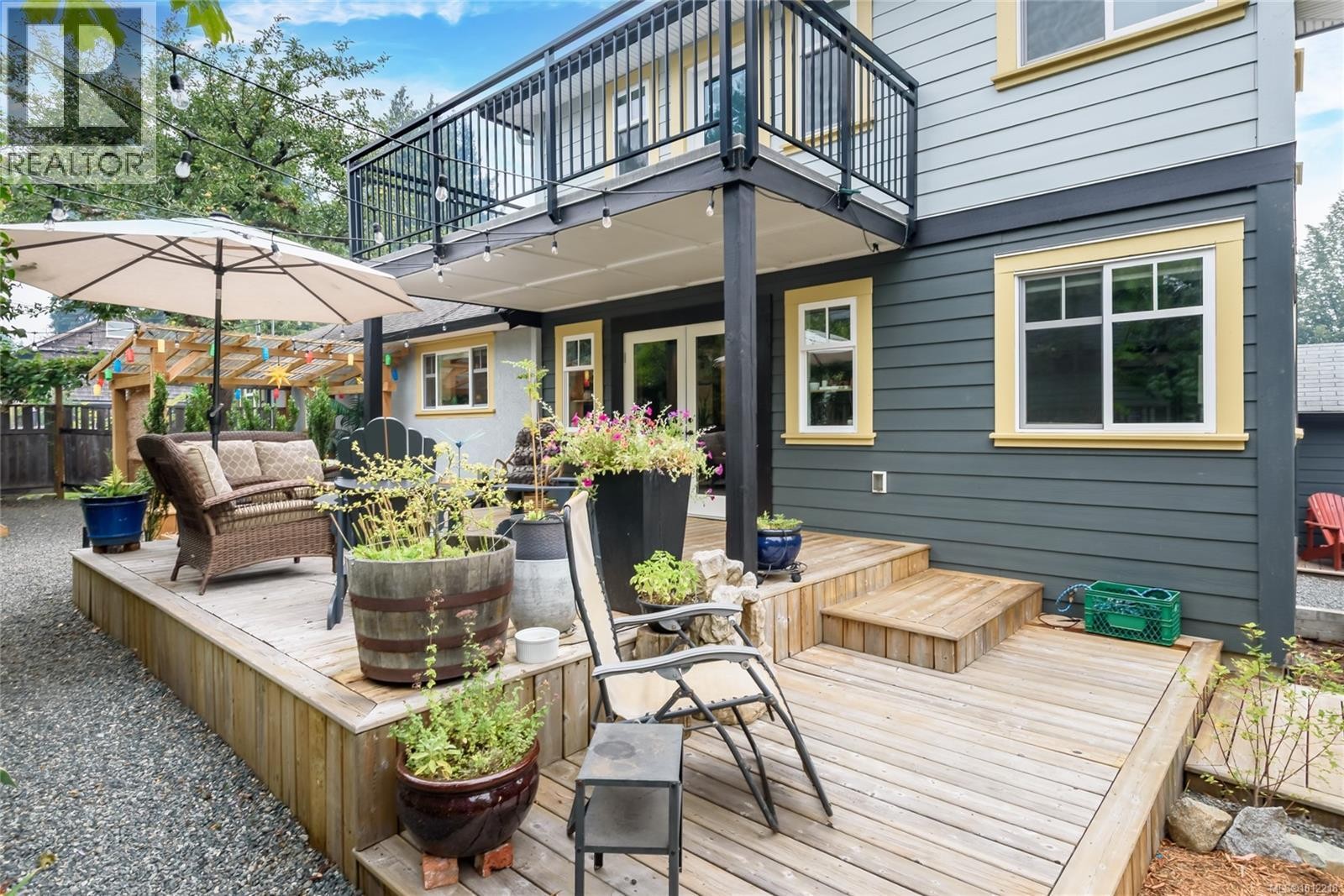












332 2nd St

,
Courtenay,




British Columbia
V9N1B8

