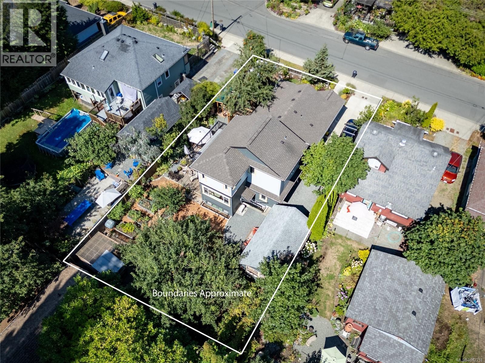 












332 2nd St

,
Courtenay,




British Columbia
V9N1B8

