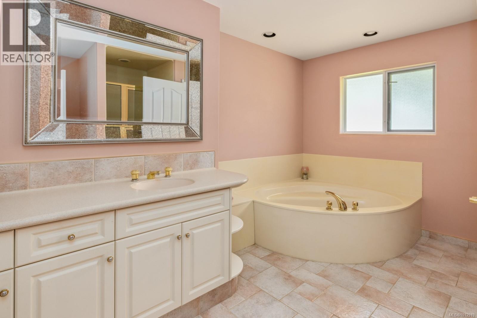 












7028 Westholme Rd

,
Westholme,




British Columbia
V9L6B4

