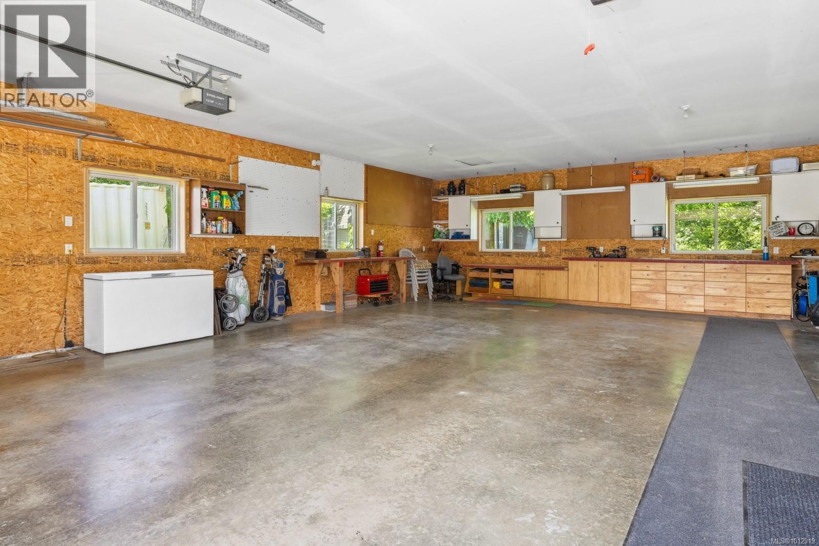 












7028 Westholme Rd

,
Westholme,




British Columbia
V9L6B4

