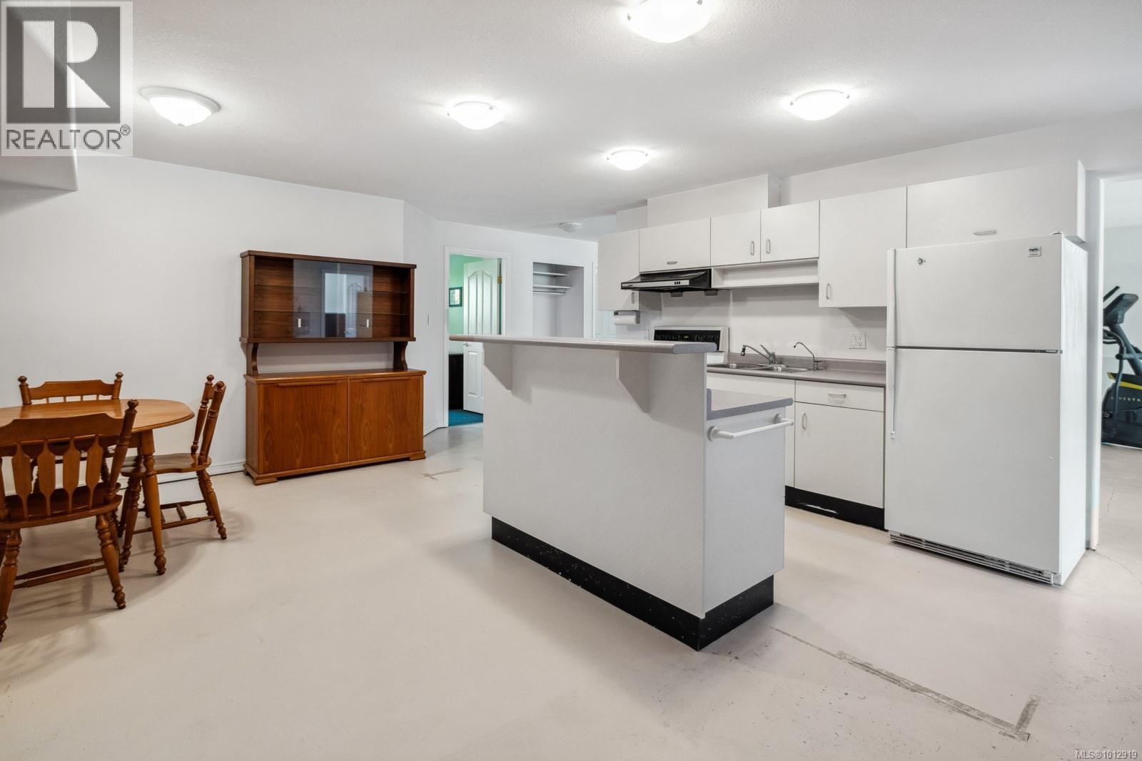 












7028 Westholme Rd

,
Westholme,




British Columbia
V9L6B4

