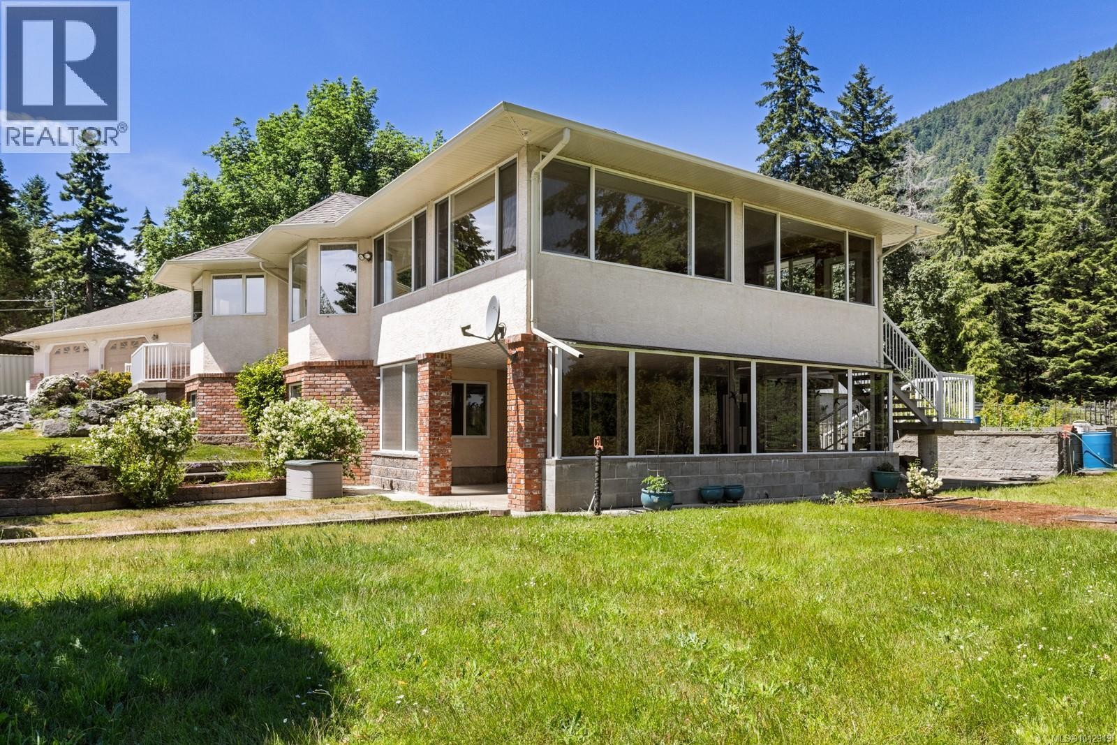 












7028 Westholme Rd

,
Westholme,




British Columbia
V9L6B4

