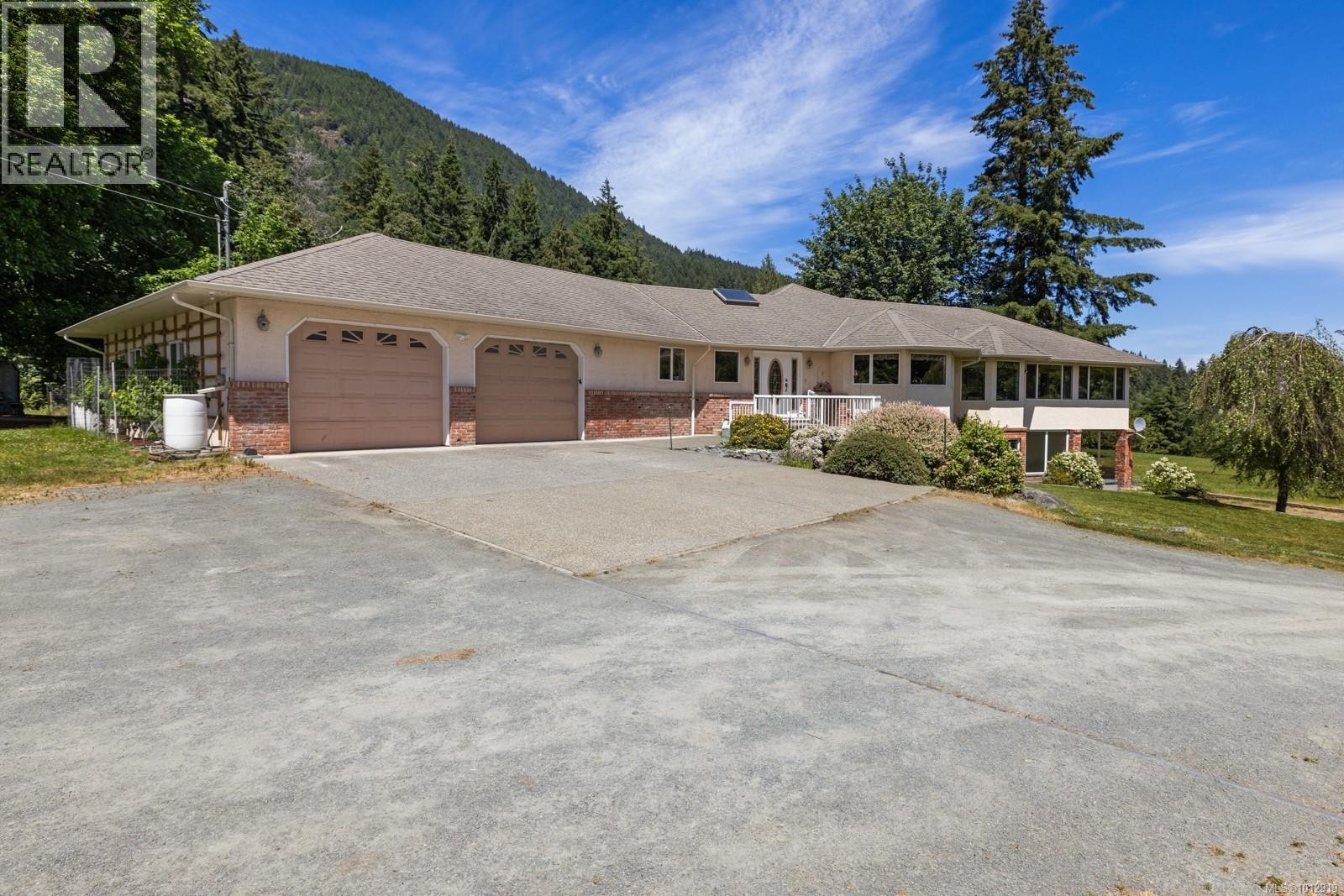 












7028 Westholme Rd

,
Westholme,




British Columbia
V9L6B4

