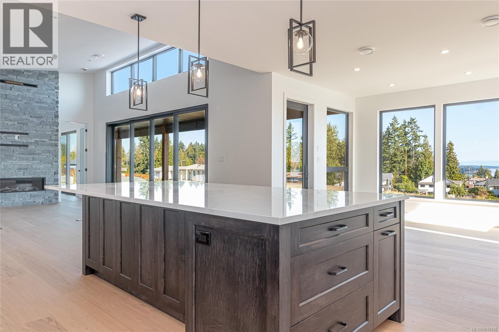 












10928 Grandview Rd

,
Saltair,




British Columbia
V9G1Z7

