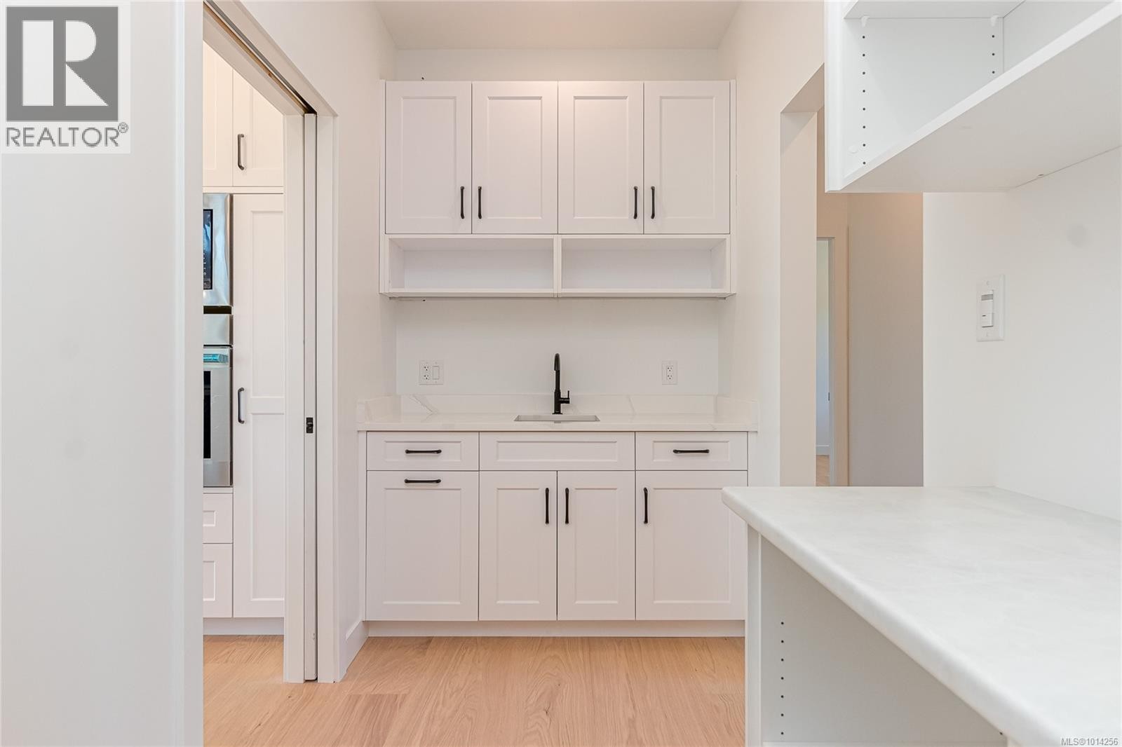 












10928 Grandview Rd

,
Saltair,




British Columbia
V9G1Z7

