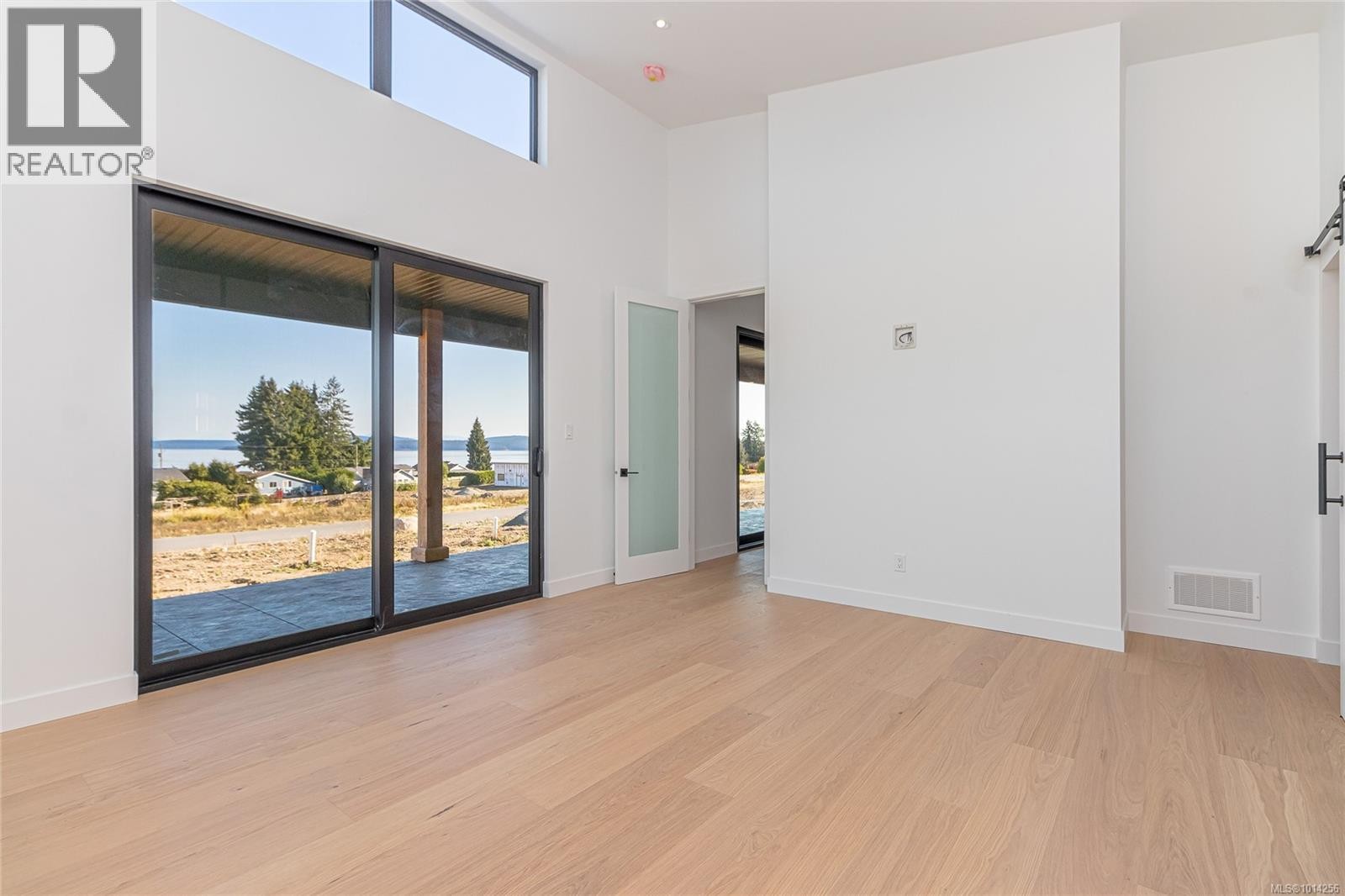 












10928 Grandview Rd

,
Saltair,




British Columbia
V9G1Z7

