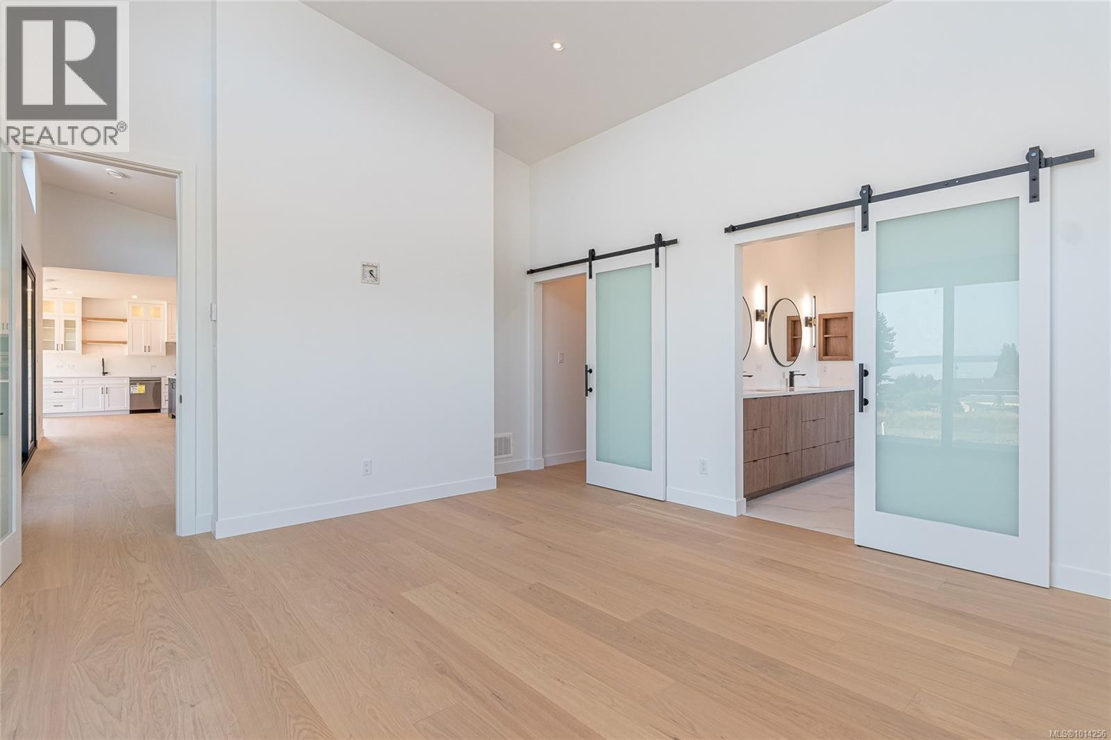 












10928 Grandview Rd

,
Saltair,




British Columbia
V9G1Z7

