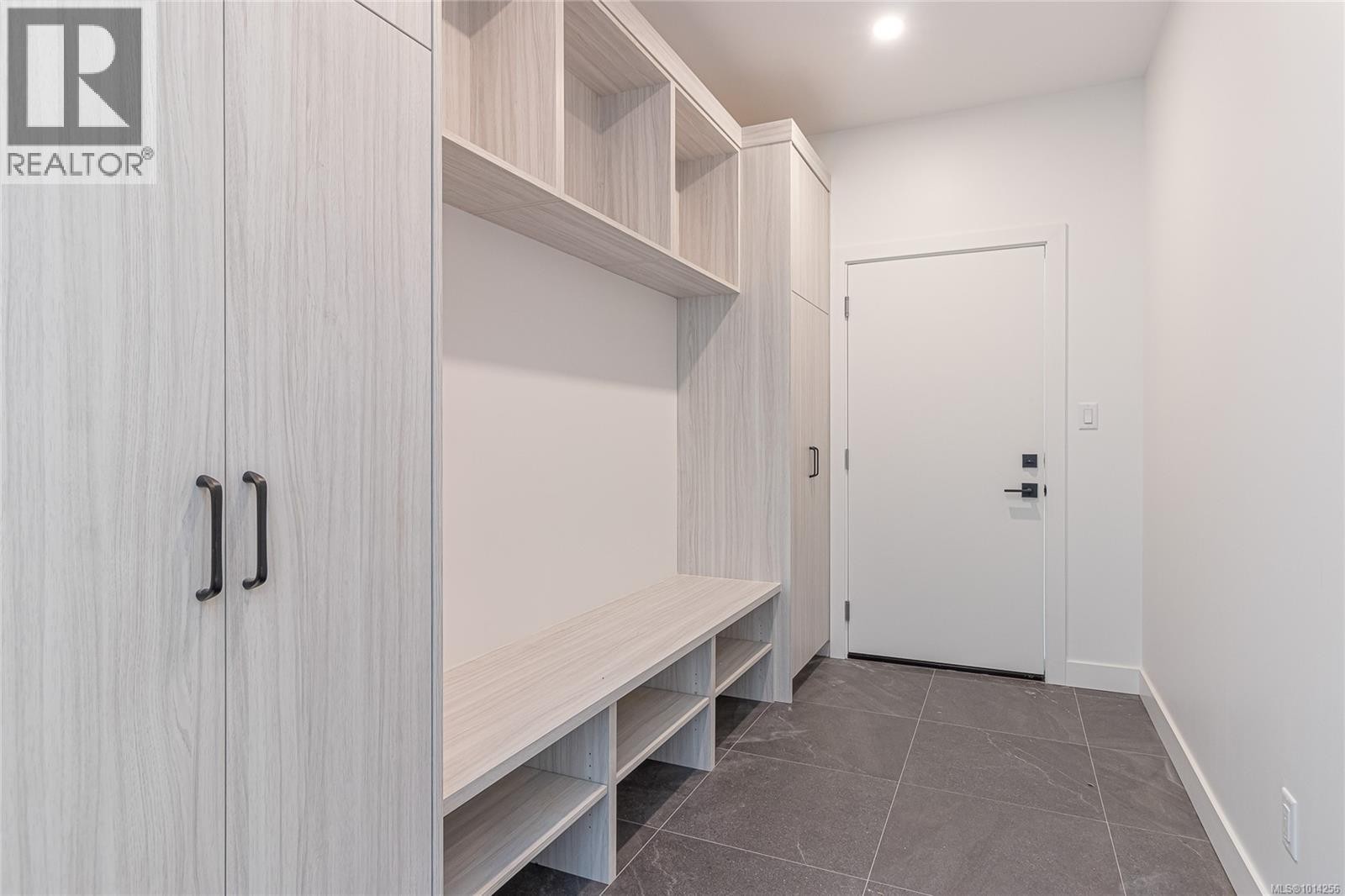 












10928 Grandview Rd

,
Saltair,




British Columbia
V9G1Z7

