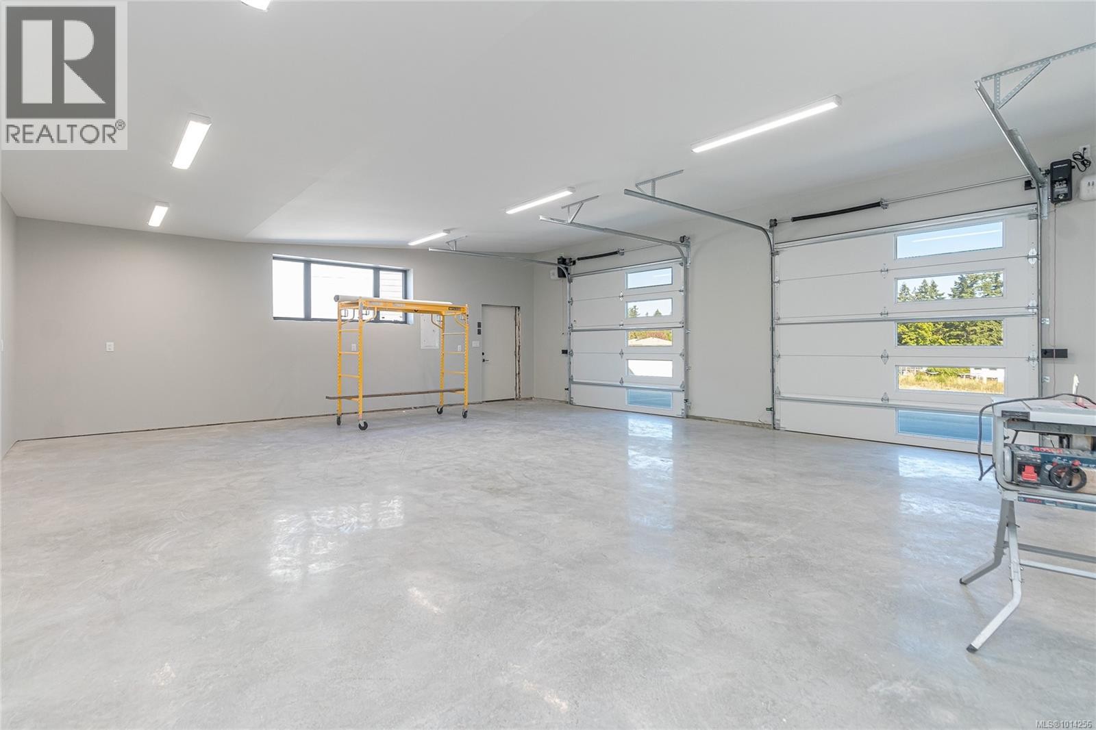 












10928 Grandview Rd

,
Saltair,




British Columbia
V9G1Z7

