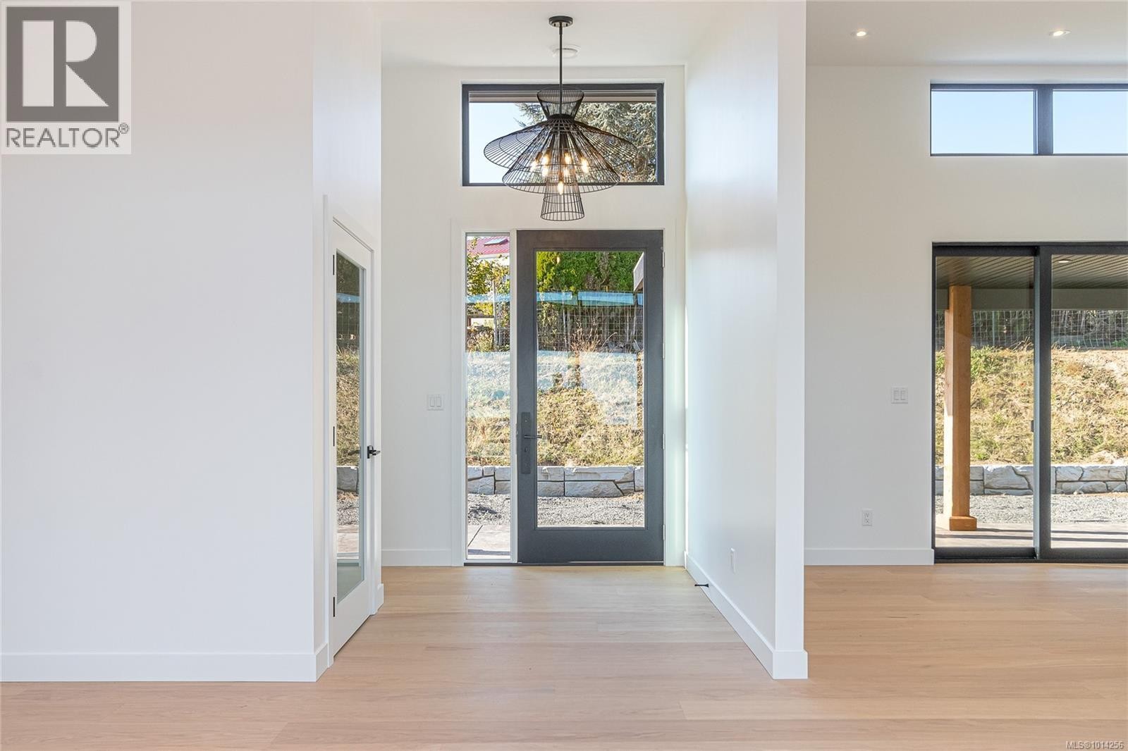 












10928 Grandview Rd

,
Saltair,




British Columbia
V9G1Z7

