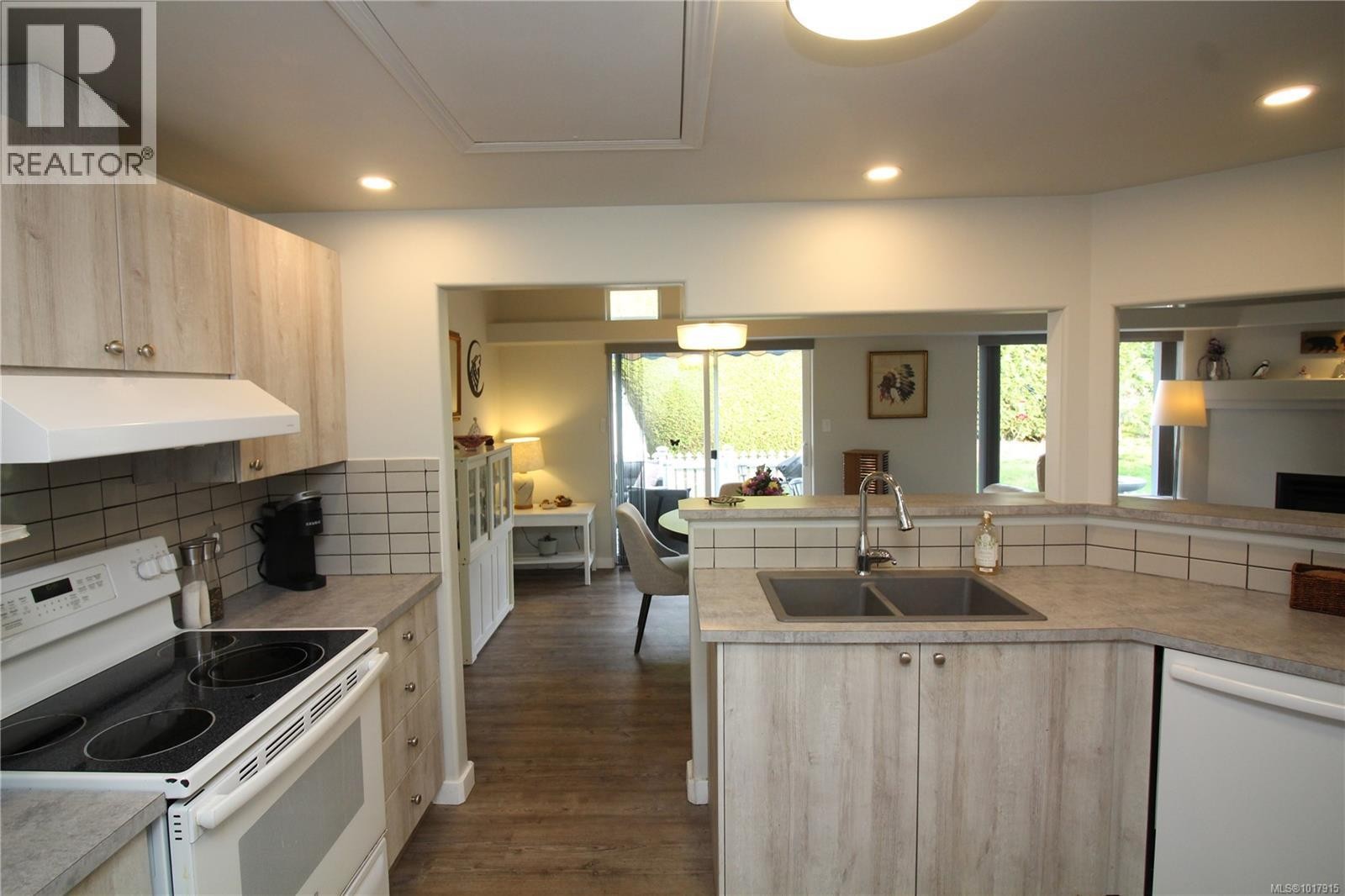 












2 9933 Chemainus Rd

,
Chemainus,




British Columbia
V0R1K1

