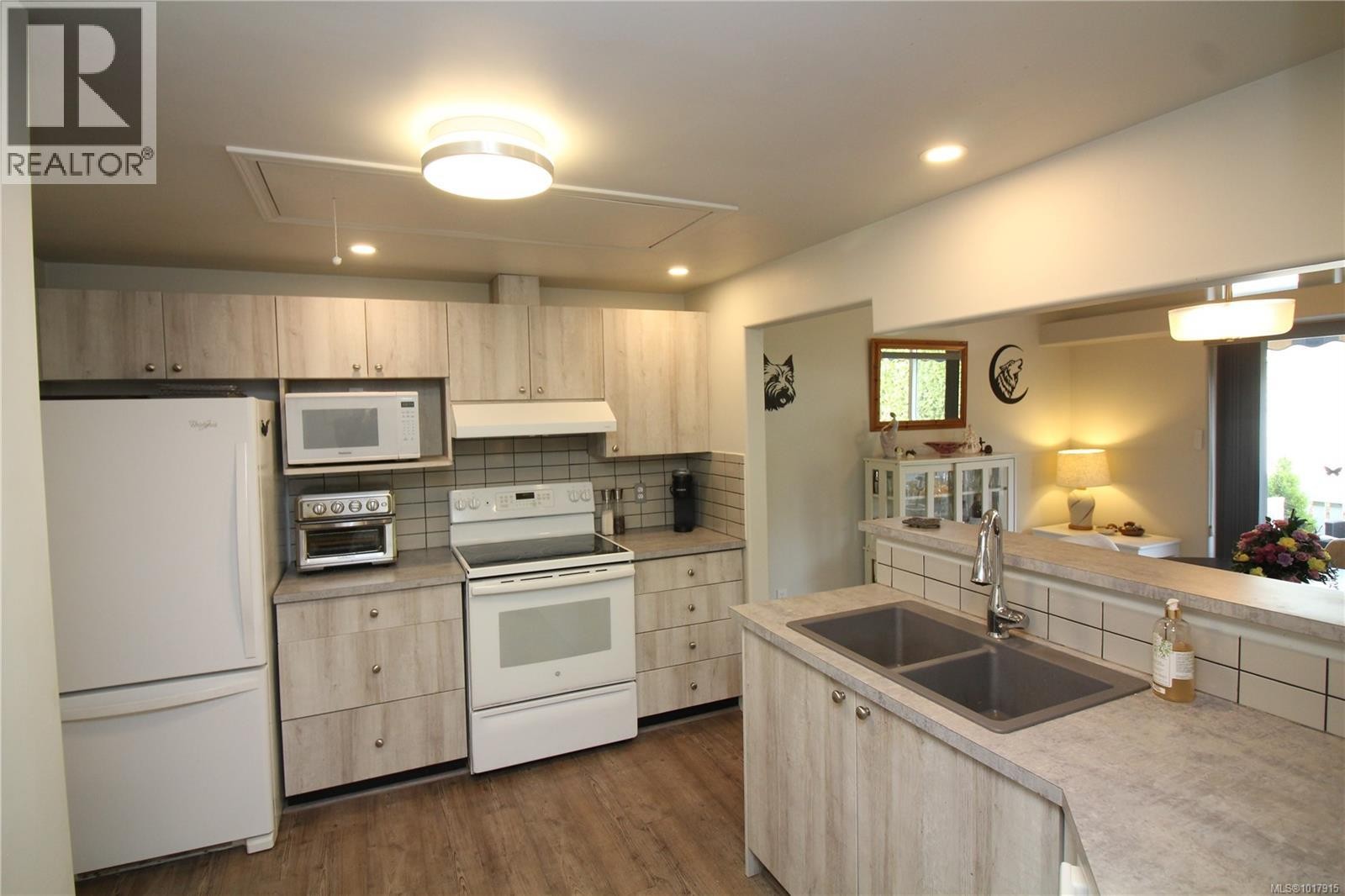 












2 9933 Chemainus Rd

,
Chemainus,




British Columbia
V0R1K1

