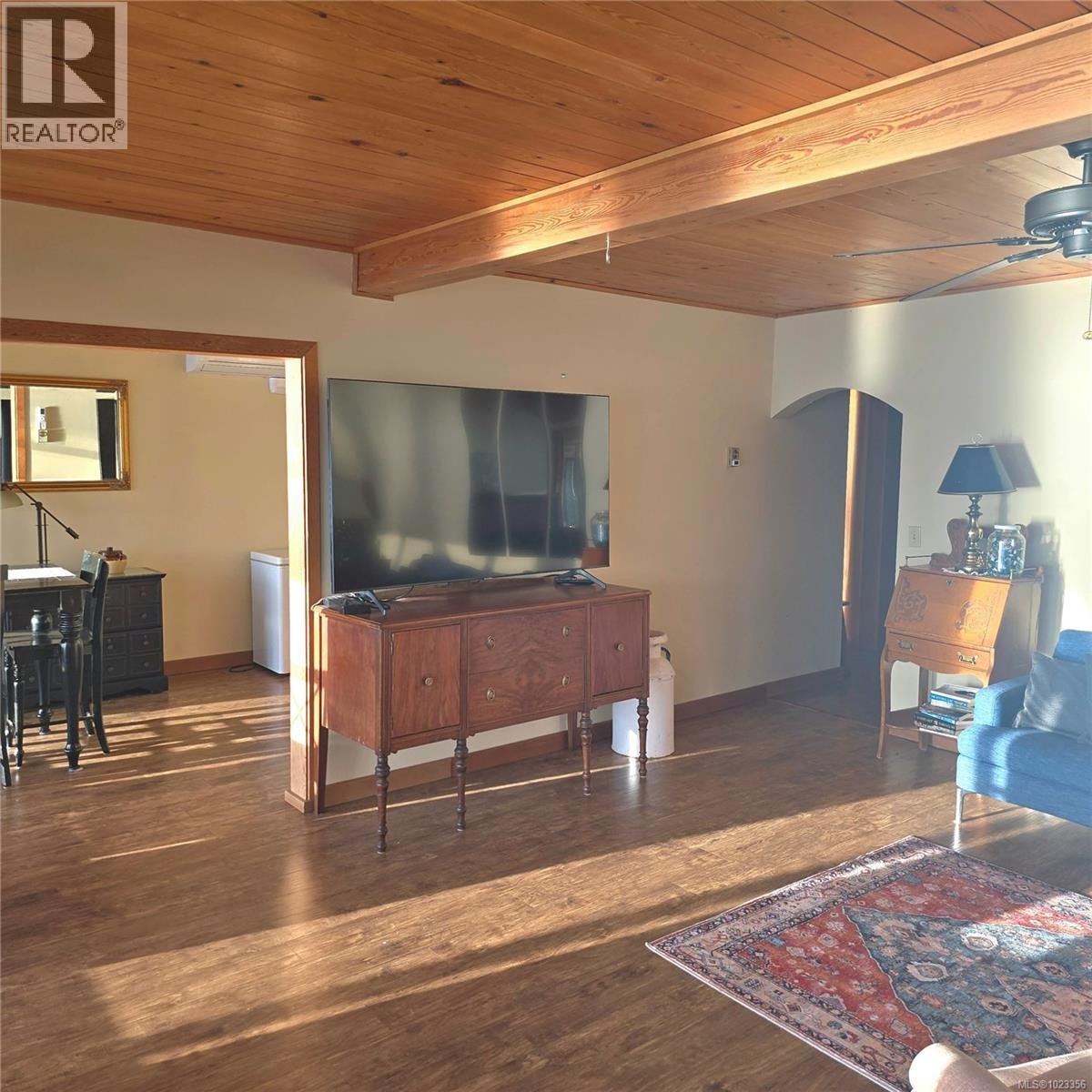 












220 1ST St

,
Sointula,




British Columbia
V0N3E0

