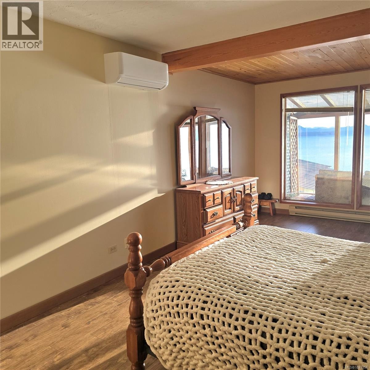 












220 1ST St

,
Sointula,




British Columbia
V0N3E0

