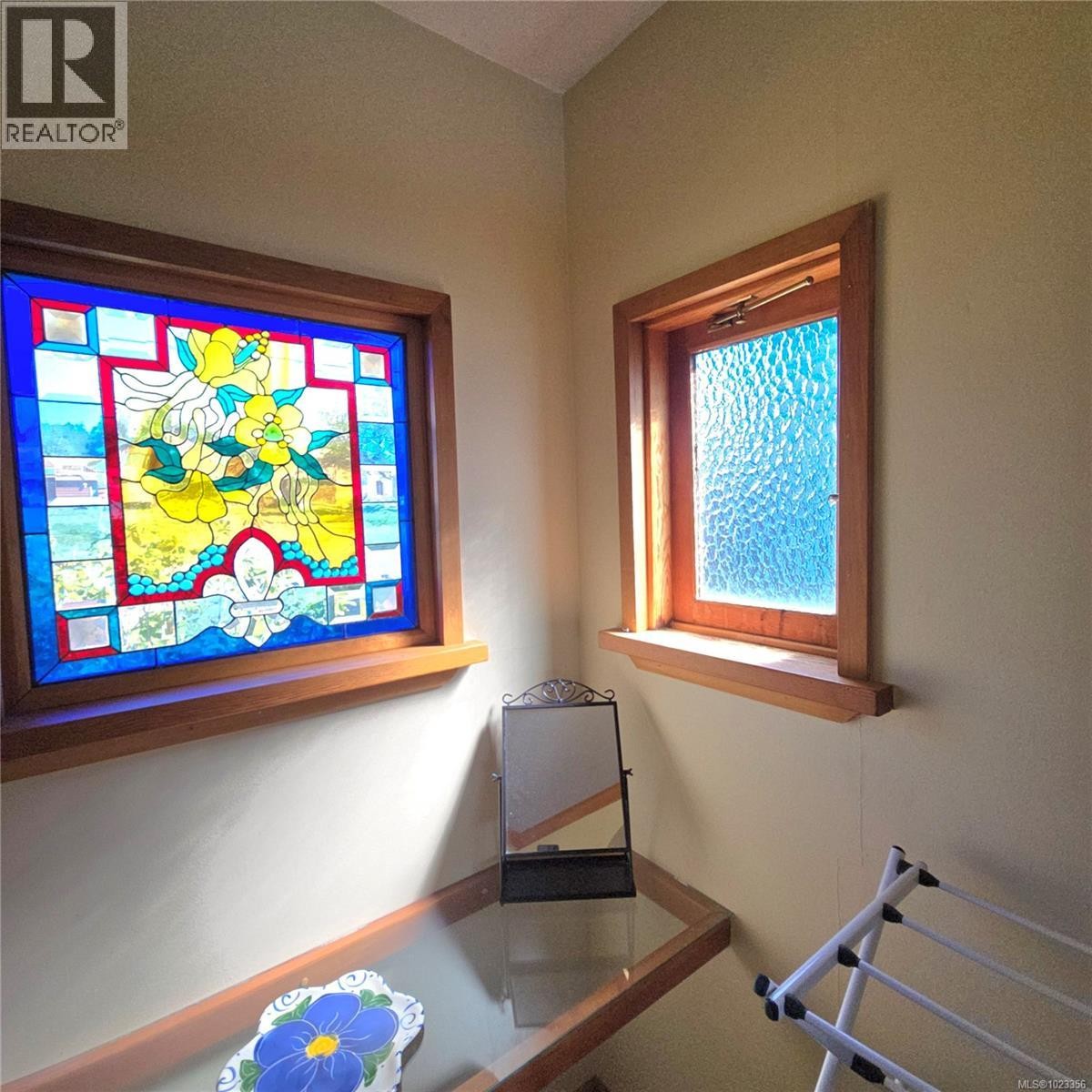 












220 1ST St

,
Sointula,




British Columbia
V0N3E0

