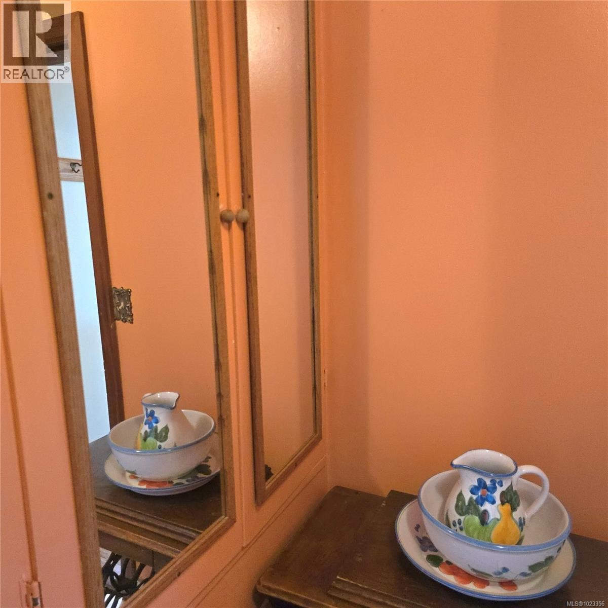 












220 1ST St

,
Sointula,




British Columbia
V0N3E0

