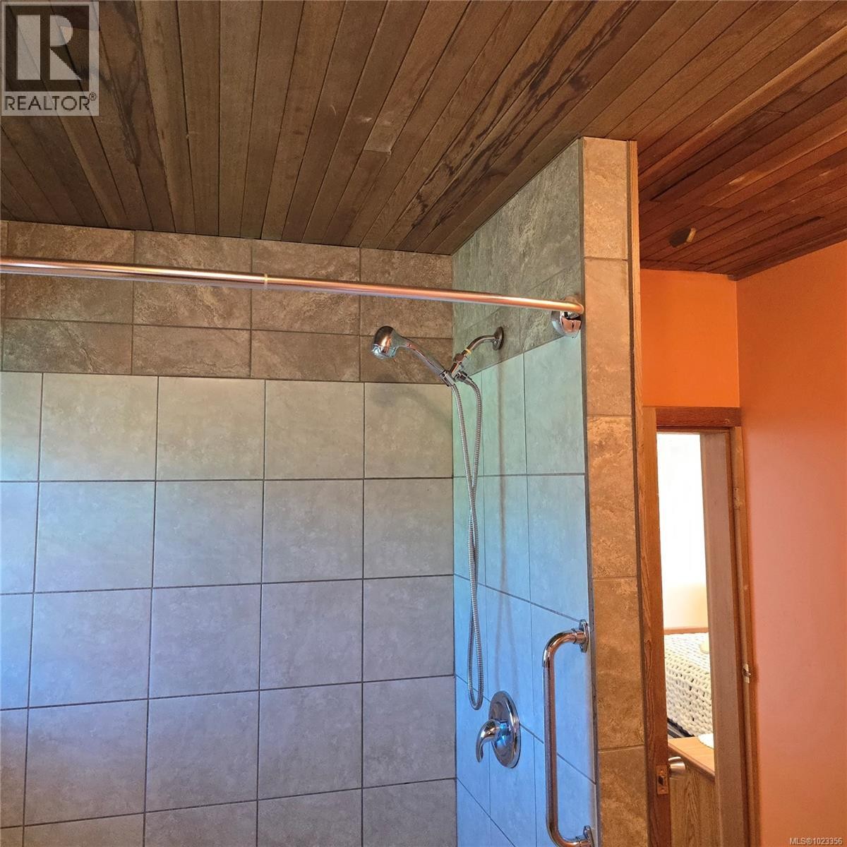 












220 1ST St

,
Sointula,




British Columbia
V0N3E0


