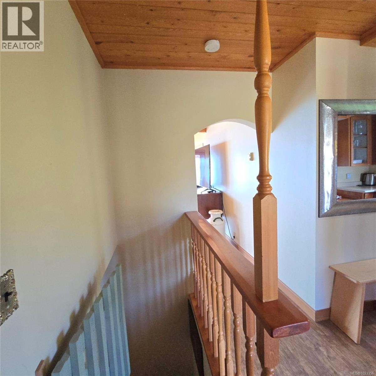 












220 1ST St

,
Sointula,




British Columbia
V0N3E0

