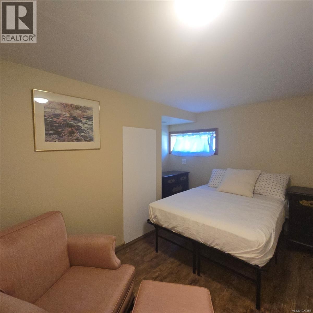 












220 1ST St

,
Sointula,




British Columbia
V0N3E0

