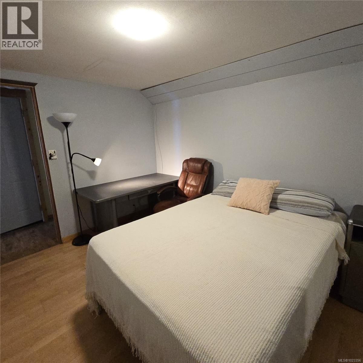 












220 1ST St

,
Sointula,




British Columbia
V0N3E0

