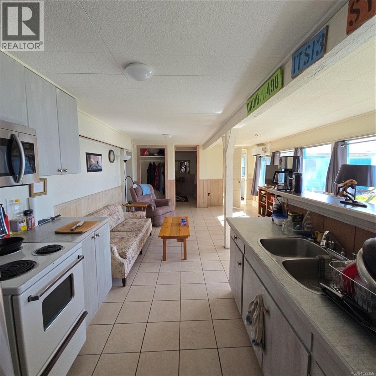 












220 1ST St

,
Sointula,




British Columbia
V0N3E0

