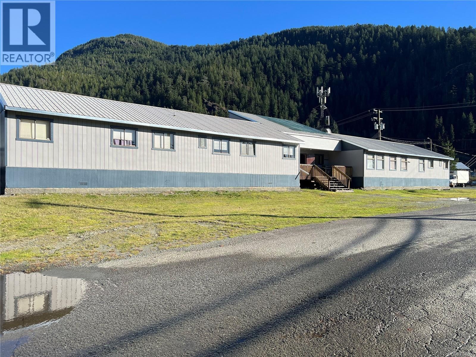 












120 Alpine View Rd

,
Tahsis,




British Columbia
V0P1X0

