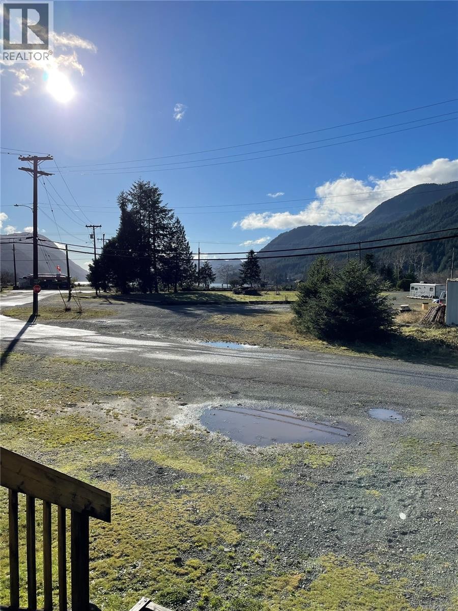 












120 Alpine View Rd

,
Tahsis,




British Columbia
V0P1X0

