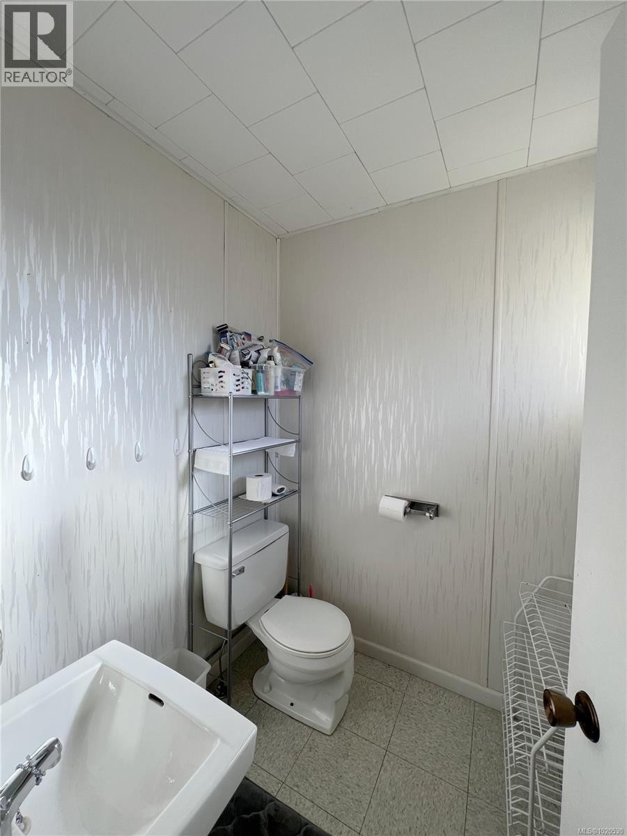 












120 Alpine View Rd

,
Tahsis,




British Columbia
V0P1X0

