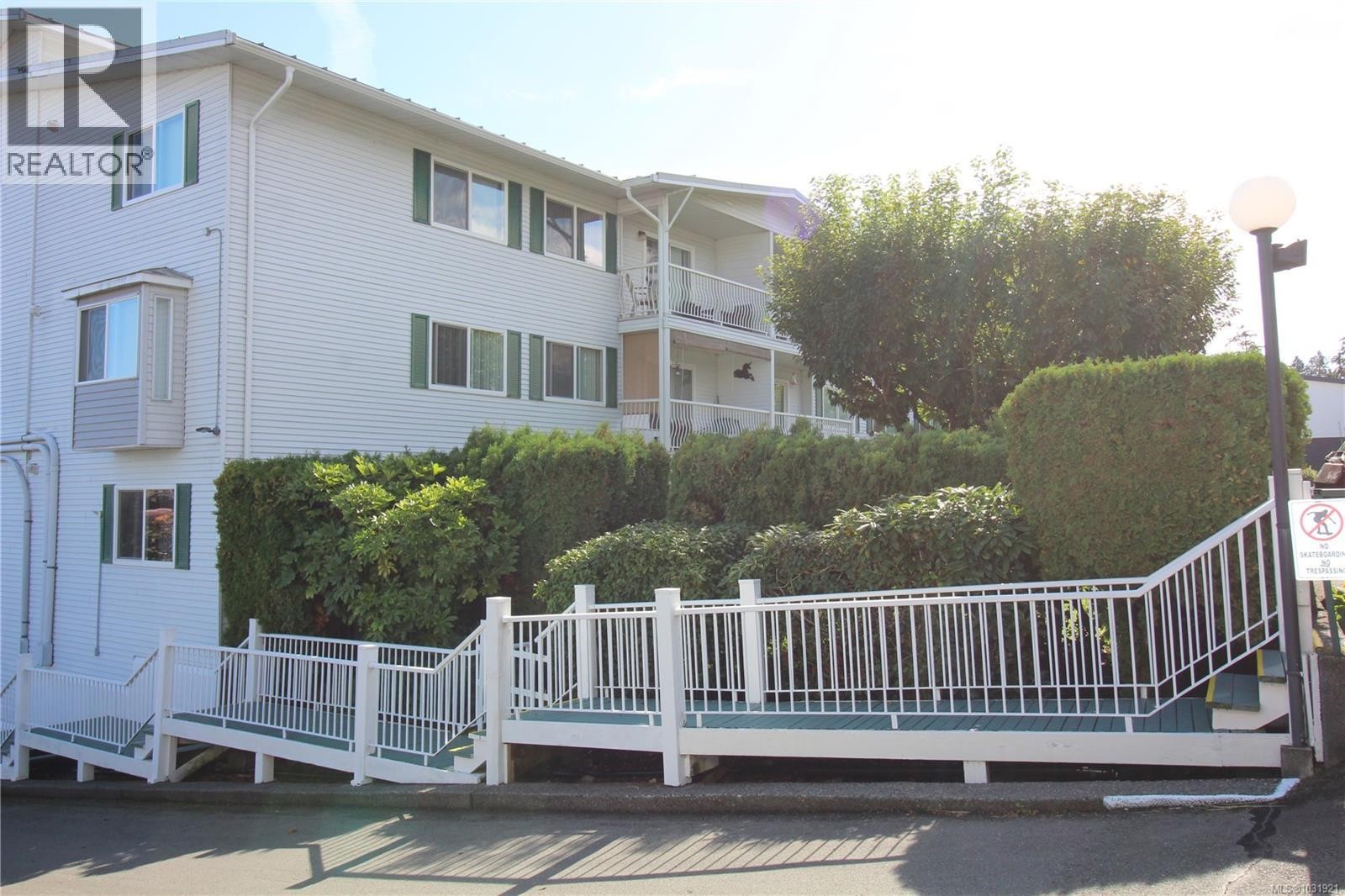












301 9942 Daniel St

,
Chemainus,




British Columbia
V0R1K1

