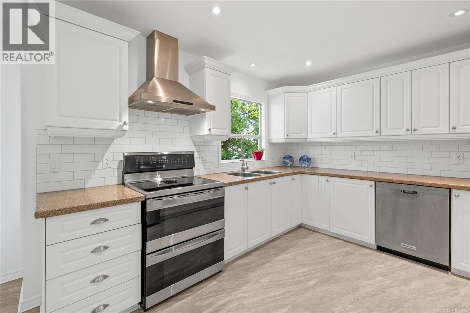 












3653 Glen Oaks Dr

,
Nanaimo,




British Columbia
V9T5L3

