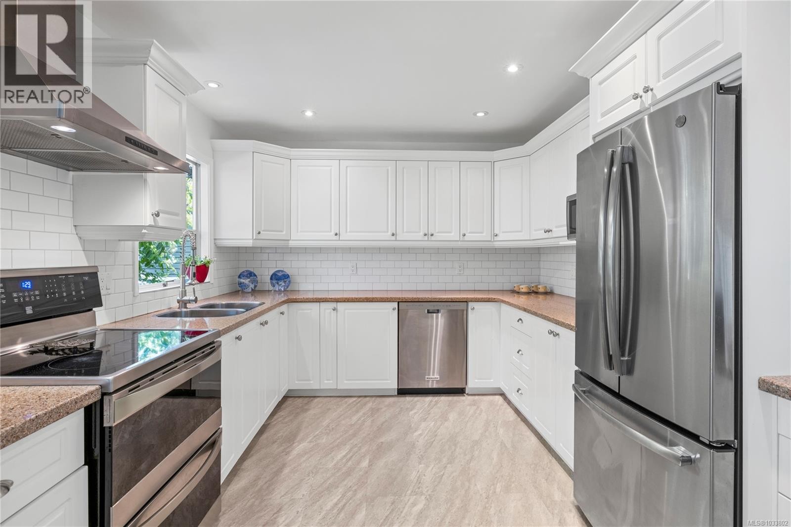












3653 Glen Oaks Dr

,
Nanaimo,




British Columbia
V9T5L3


