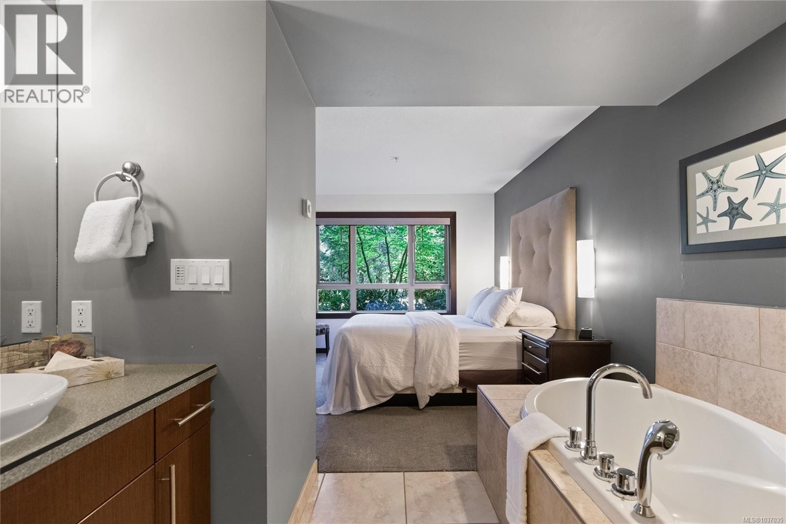 












212 (SA1) 1175 Resort Dr

,
Parksville,




British Columbia
V9P2E3

