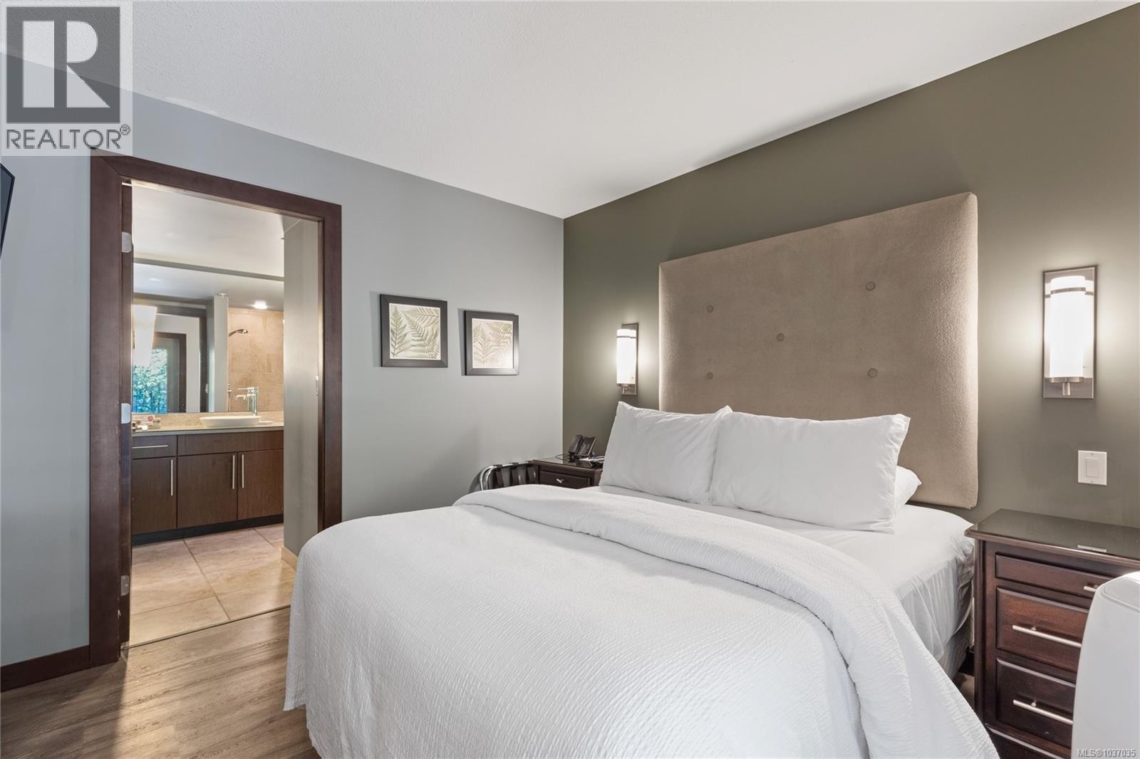 












212 (SA1) 1175 Resort Dr

,
Parksville,




British Columbia
V9P2E3

