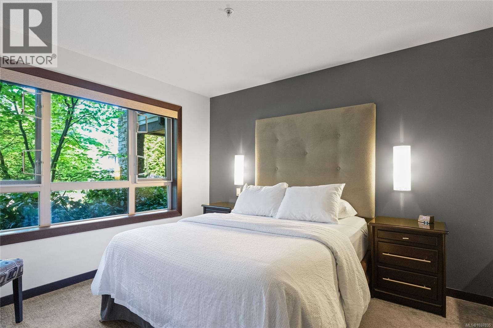 












212 (SA1) 1175 Resort Dr

,
Parksville,




British Columbia
V9P2E3

