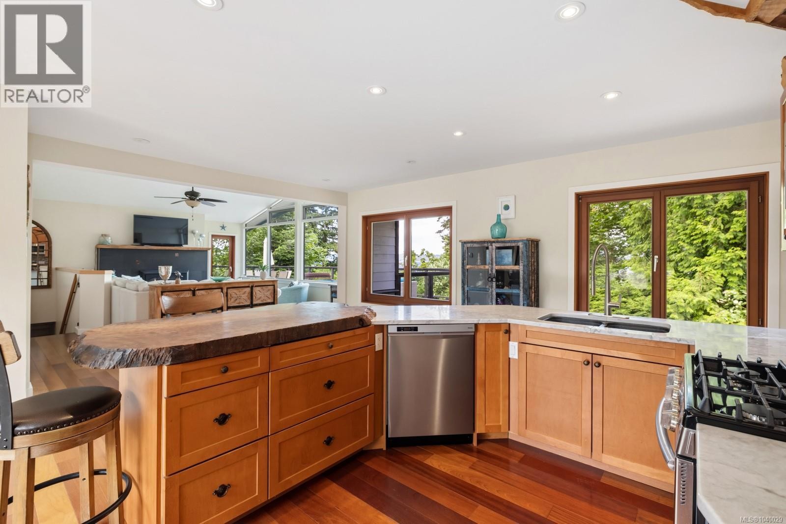 












10075 Daniel St

,
Chemainus,




British Columbia
V0R1K1


